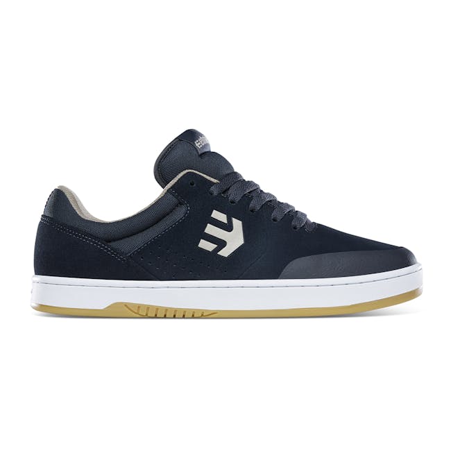 tan skate shoe