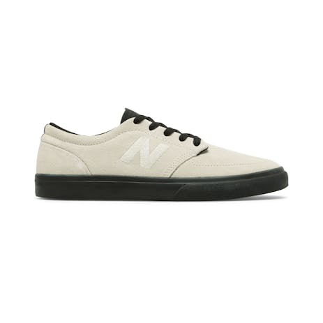New Balance NM345 Skate Shoe - Off White/Black