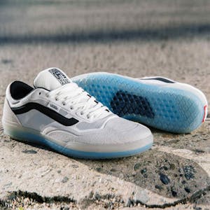 Patriotisk mudder studie Vans AVE Pro Skate Shoe - Blanc de Blanc | BOARDWORLD Store